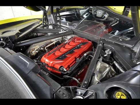 Used 2022 Chevrolet Corvette Stingray Premium Cpe w/ Z51 Performance Package RWD image 19