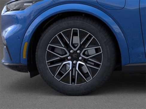 New 2025 Ford Mustang Mach-E Premium image 19