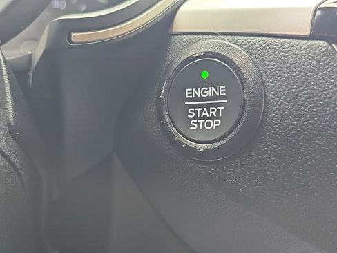 Used 2022 Ford Escape SEL image 25