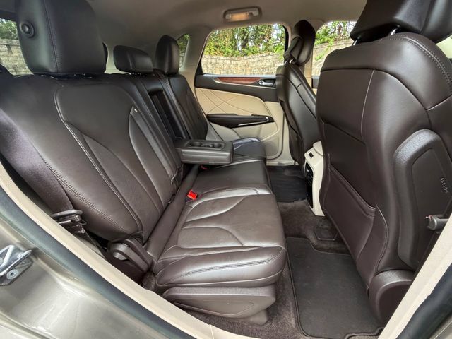 Used 2017 Lincoln MKC Select w/ Select Plus Package AWD/4WD image 33