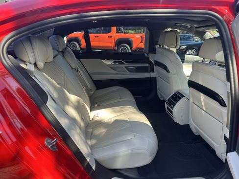 Used 2022 BMW 740i xDrive w/ Luxury Rear Seating Package AWD/4WD image 22