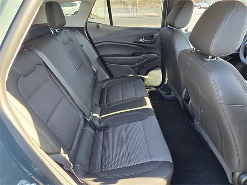 Used 2025 Chevrolet Trax LT image 13