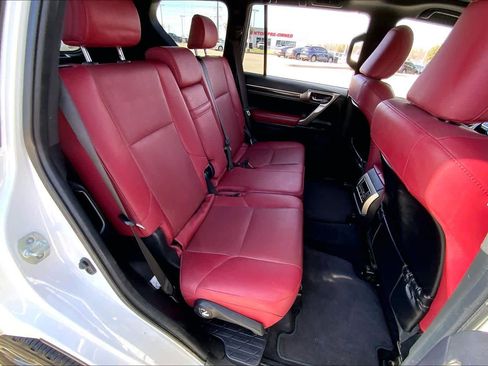 Used 2020 Lexus GX 460 Premium w/ Premium Package image 20