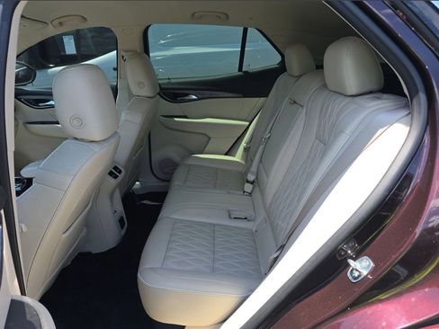 Used 2021 Buick Envision Avenir FWD image 11