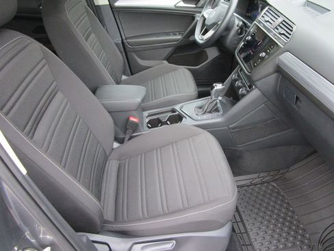 Used 2024 Volkswagen Tiguan S image 18