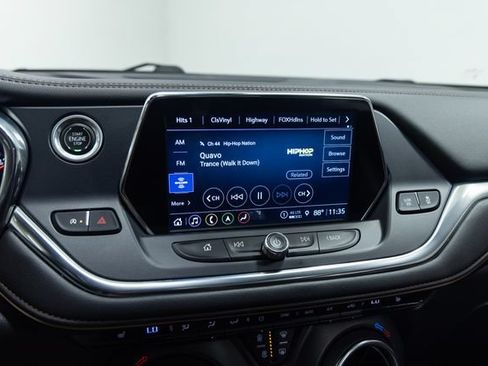 Used 2022 Chevrolet Blazer Premier w/ LPO, Black Grille Bar Package AWD/4WD image 17