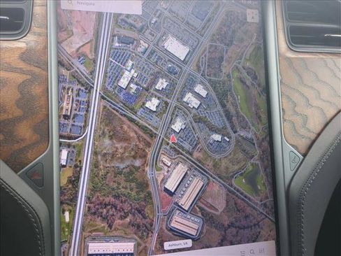 Used 2018 Tesla Model X P100D image 13