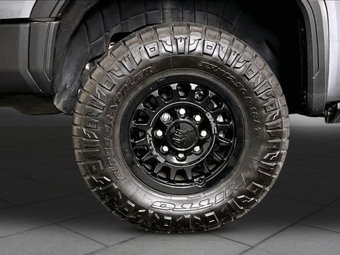 Used 2024 GMC Sierra 2500 AT4X w/ AT4X AEV Edition AWD/4WD image 11