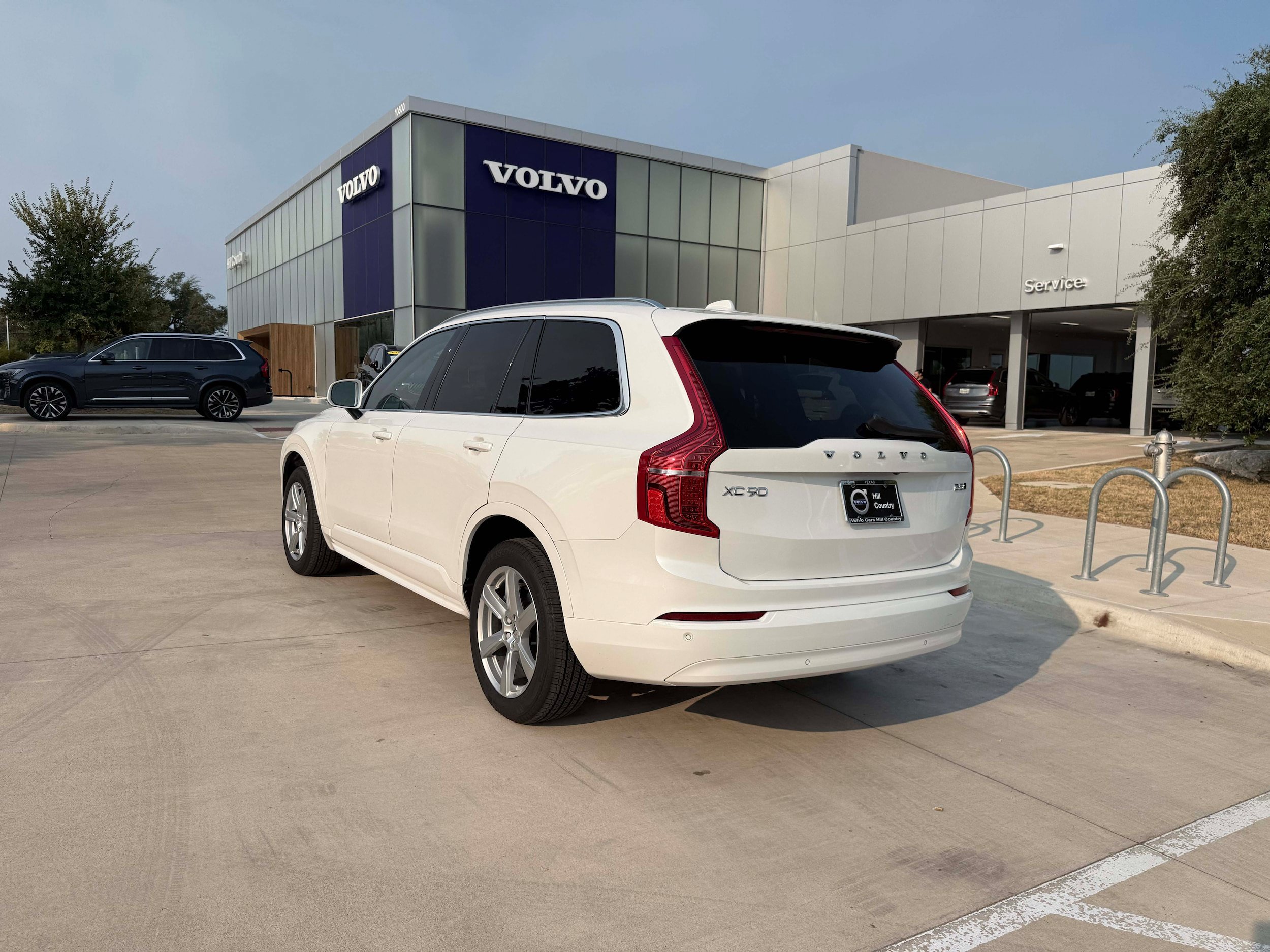 Used 2023 Volvo XC90 B5 Core AWD/4WD image 4