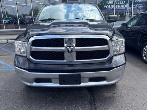 Used 2019 RAM 1500 Classic SLT AWD/4WD image 2