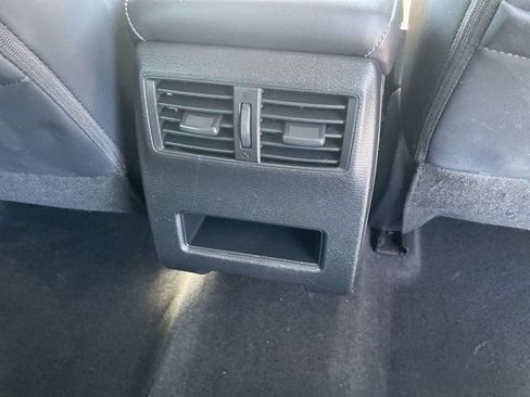 Used 2022 Mitsubishi Outlander SE AWD/4WD image 13