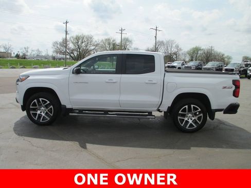 Used 2024 Chevrolet Colorado Z71 w/ Z71 Convenience Package 2 image 11