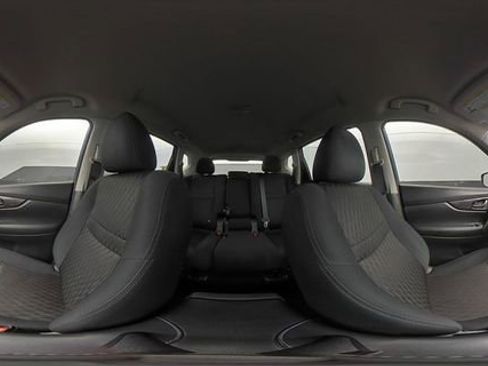 Used 2020 Nissan Rogue S image 43