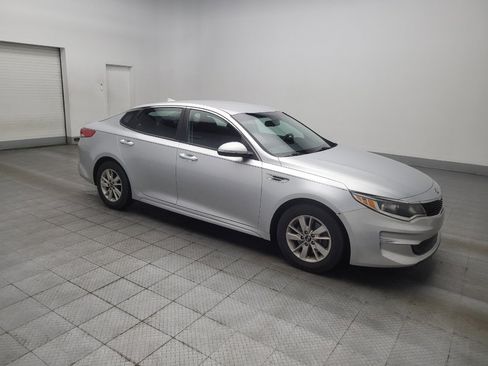 Used 2018 Kia Optima LX FWD image 11