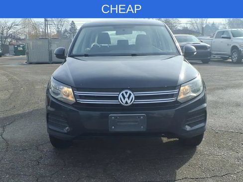 Used 2012 Volkswagen Tiguan S FWD image 2