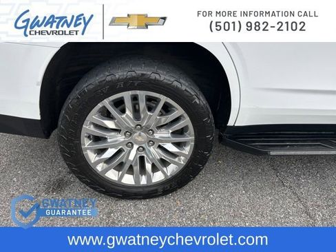 Used 2024 Chevrolet Tahoe LT w/ LT Signature Package AWD/4WD image 11