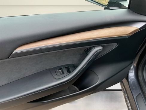 Used 2023 Tesla Model 3 Long Range AWD/4WD image 18