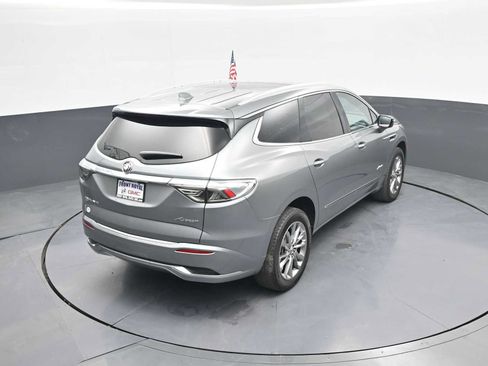 Used 2024 Buick Enclave Avenir AWD/4WD image 39