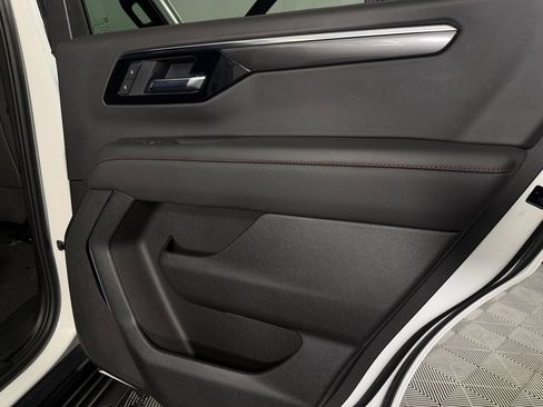 Used 2026 Chevrolet Tahoe RST RWD image 29