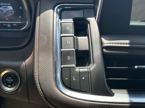 Used 2024 GMC Yukon SLT RWD image 15