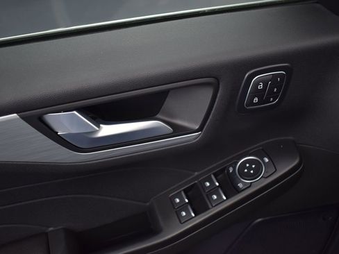 Used 2024 Ford Escape Platinum image 26