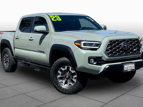 Certified 2023 Toyota Tacoma TRD Off-Road image 2