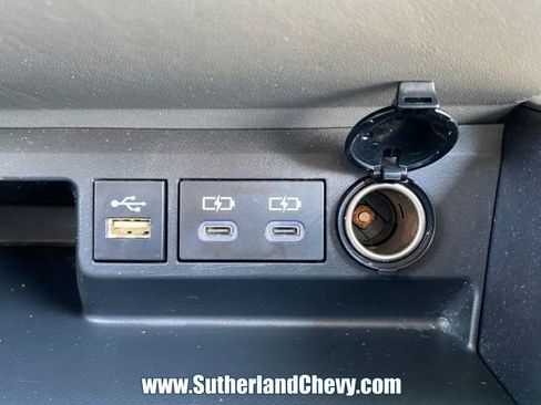 Used 2023 Toyota Highlander XLE image 32