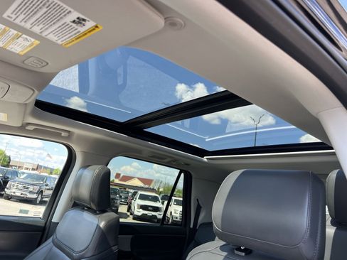 Used 2025 Ford Expedition Max Active image 31