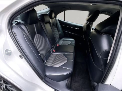 Used 2021 Toyota Camry SE FWD image 20