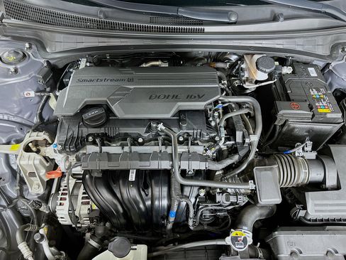 Used 2024 Hyundai Elantra SEL image 32