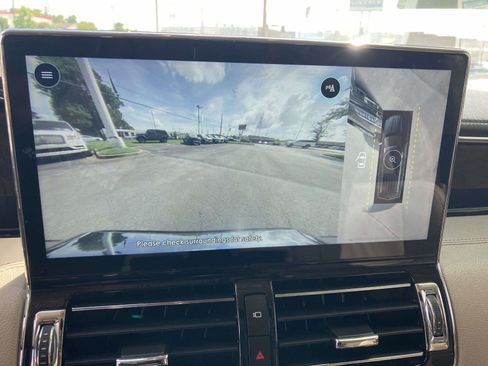 Used 2022 Lincoln Navigator L 4WD image 24