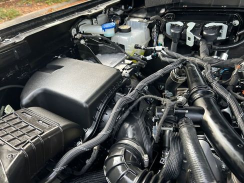 Used 2023 Ford Bronco Wildtrak image 30