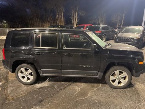 Used 2014 Jeep Patriot Latitude image 5