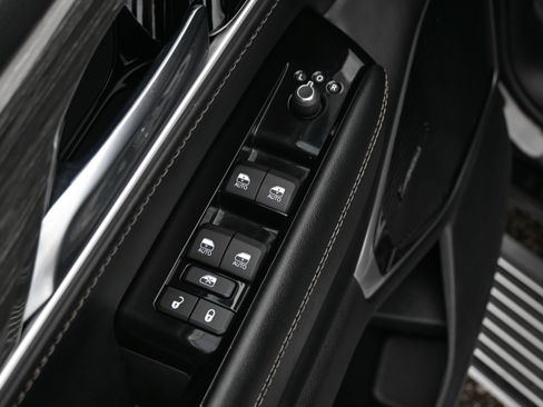 Used 2022 Jeep Wagoneer Series III w/ Premium Group I image 31