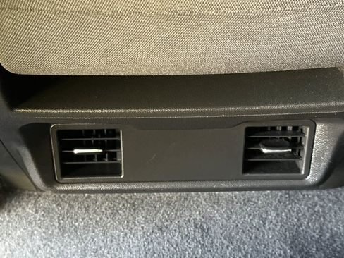 Used 2022 Chevrolet Silverado 1500 Custom image 14