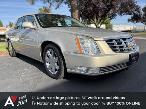 Used 2007 Cadillac DTS w/ Trunk Convenience Package FWD image 1