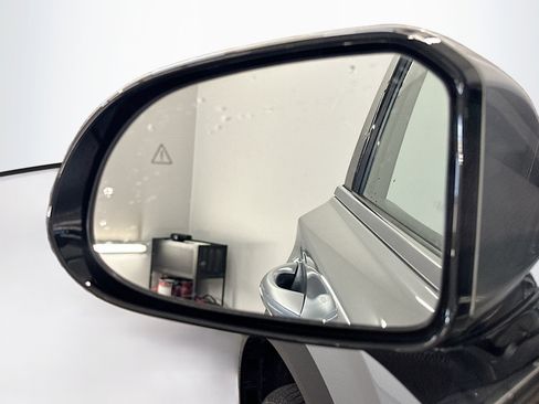 Used 2023 Hyundai Santa Fe Limited AWD/4WD image 16