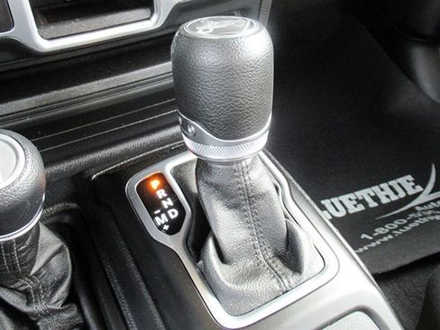 Used 2018 Jeep Wrangler Unlimited Sport image 26