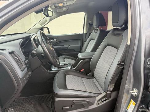 Used 2018 Chevrolet Colorado Z71 AWD/4WD image 11