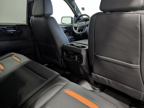 Used 2025 GMC Sierra 1500 AT4 w/ AT4 Premium Package image 21