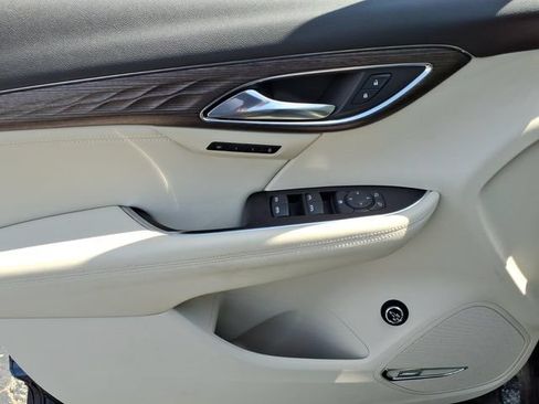 Used 2023 Buick Envision Avenir FWD image 16