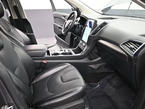 Used 2022 Ford Edge Titanium w/ Equipment Group 301A image 24