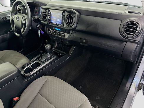 Used 2022 Toyota Tacoma SR AWD/4WD image 29