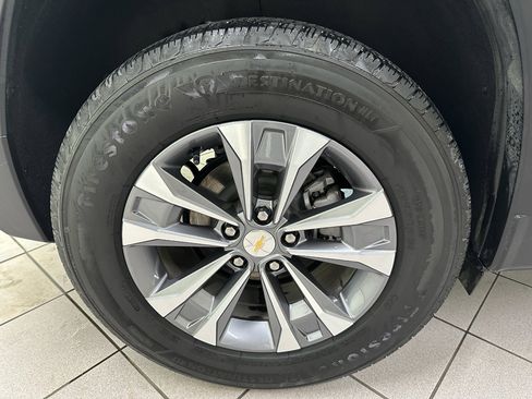 Certified 2025 Chevrolet Equinox LT FWD image 14