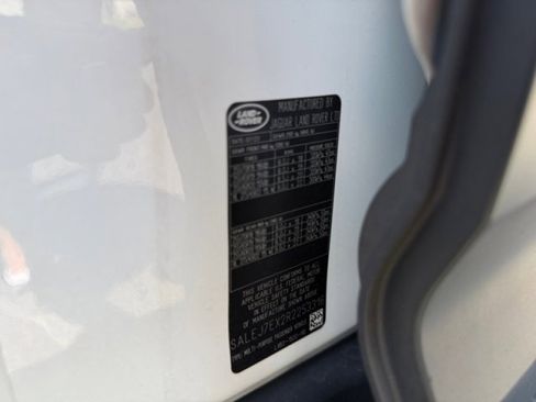 Used 2024 Land Rover Defender 110 S image 22