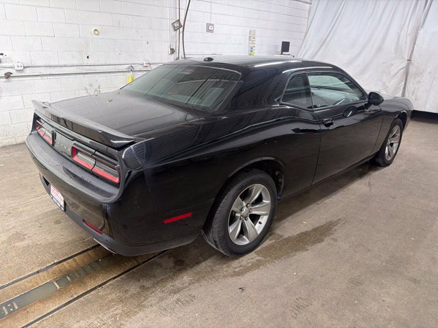 Used 2021 Dodge Challenger SXT w/ Driver Convenience Group RWD image 4