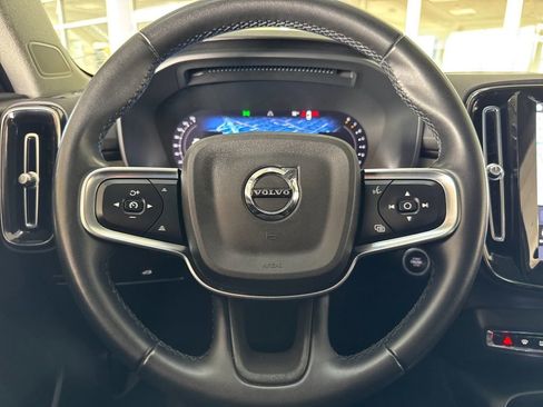 Certified 2023 Volvo XC40 B5 Ultimate w/ Climate Package AWD/4WD image 23