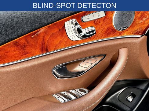 Used 2019 Mercedes-Benz E 300 image 13