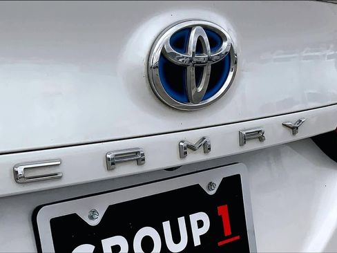 Used 2022 Toyota Camry XSE w/ Cold Weather Package image 10