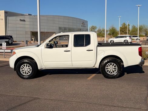 Used 2017 Nissan Frontier SV w/ SV Value Truck Package RWD image 3